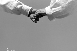 Móviles: Ronda infantil, entre 1960 y 1965 [fotografía] Fotografía de Antonio Quintana.