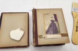 Álbum en proceso de estabilización y limpieza