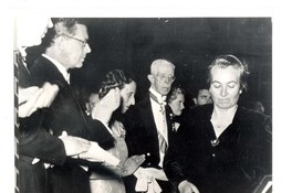 [Ceremonia de entrega del Premio Nobel de Literatura a Gabriela Mistral] [fotografía]