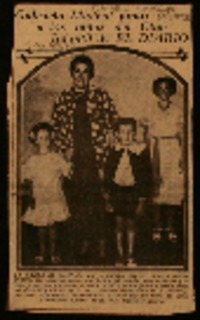 Gabriela Mistral junto a los niños del Club infantil de EL DIARIO