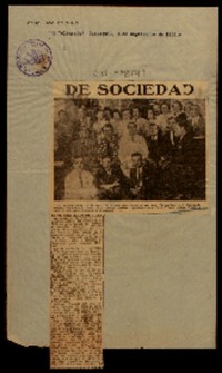 De sociedad en el Consulado de Chile.