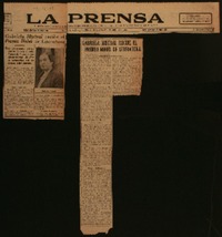 Gabriela Mistral recibe el Premio Nóbel de Literatura está considerada como una de las más grandes figuras de la poesía hispanoamericana. Su obra se caracteriza por un gran valor humano.