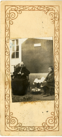 Retrato de Petronila Alcayaga de Godoy.  [fotografía]