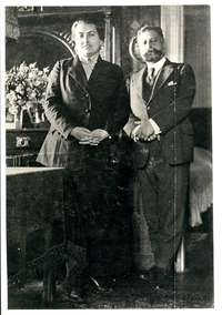 [Retrato de Gabriela Mistral y Carlos Forests]  [fotografía]