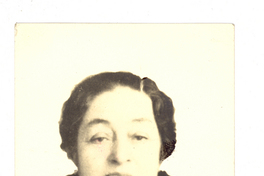 [Retrato de Emelina Molina]  [fotografía]