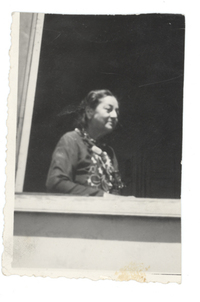 [Retrato de Emelina Molina]  [fotografía]