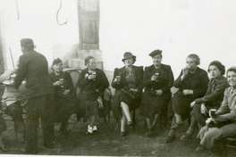 [Gabriela Mistral en el Club Social de Vicuña]  [fotografía]