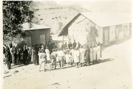 [Gabriela Mistral en un acto en la Casa-Escuela rural de Montegrande]  [fotografía]
