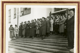 [Gabriela Mistral en el Colegio Alemán en Osorno]  [fotografía]