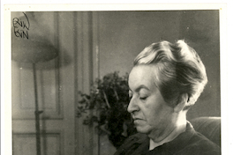[Gabriela Mistral en Suecia]  [fotografía]