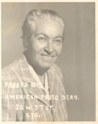 [Gabriela Mistral en Nueva York]  [fotografía]