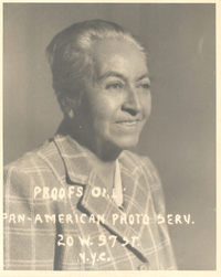 [Gabriela Mistral en Nueva York]  [fotografía]