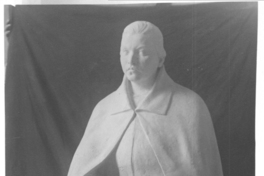 [Escultura de Gabriela Mistral]  [fotografía]