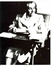 [Retrato de Gabriela, 1933]  [fotografía].