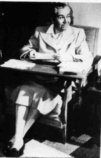 [Gabriela Mistral en Madrid]  [fotografía].