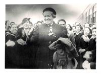 [Gabriela Mistral de regreso a Chile]  [fotografía].