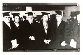 [Titulo "Doctor Honoris Causa"]  [fotografía].
