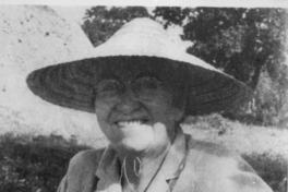 [Gabriela en Chichen Itzá]  [fotografía].