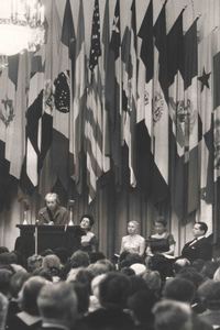 [Conferencia en la Unión Panamericana]  [fotografía].