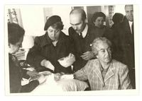 [Gabriela Mistral y Laura Rodig]  [fotografía].