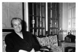 [Retrato de Gabriela Mistral a su llegada a Génova]  [fotografía].