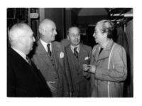 [Gabriela Mistral rumbo a Italia]  [fotografía].