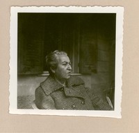 [Gabriela Mistral en Rapallo]  [fotografía].
