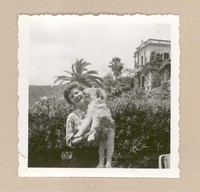 [Doris Dana en Rapallo]  [fotografía].