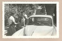 [Gabriela Mistral y Doris Dana en Rapallo]  [fotografía].