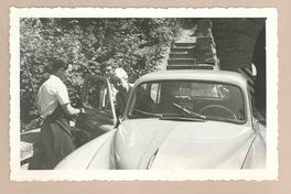 [Gabriela Mistral y Doris Dana en Rapallo]  [fotografía].