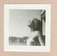 [Amiga de Doris Dana en Italia]  [fotografía].