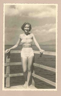 [Amiga de Doris Dana en Italia]  [fotografía].