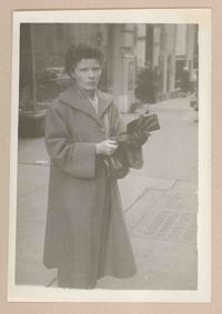 [Doris Dana en Italia]  [fotografía].