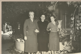 [Gabriela Mistral en Cuba]  [fotografía].