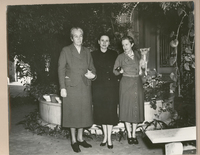 [Gabriela Mistral en Cuba]  [fotografía].