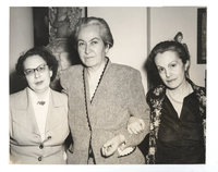[Gabriela Mistral en Cuba]  [fotografía].