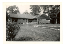 [Vista de la casa de Gabriela Mistral en Nueva York]  [fotografía].