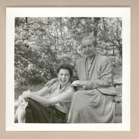 [Gabriela Mistral en Nueva York]  [fotografía].