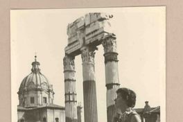 [Doris Dana en Roma]  [fotografía].