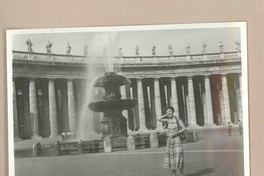 [Doris Dana en Roma]  [fotografía].