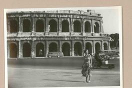 [Doris Dana en Roma]  [fotografía].