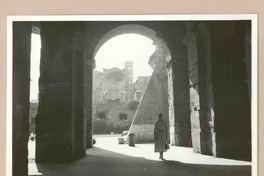 [Marina Núñez del Prado en Roma]  [fotografía].