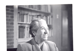 [Gabriela Mistral en Nueva York]  [fotografía].