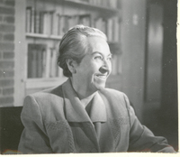 [Gabriela Mistral en Nueva York]  [fotografía].