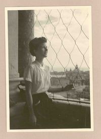 [Doris Dana en Venecia]  [fotografía].