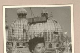 [Doris Dana en Venecia]  [fotografía].