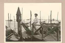 [Doris Dana en Venecia]  [fotografía].