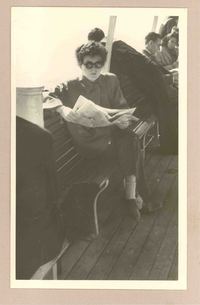 [Doris Dana en Italia]  [fotografía].