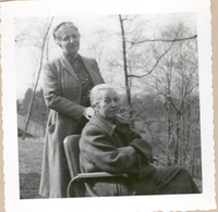 [Gabriela Mistral en Nueva York]  [fotografía].