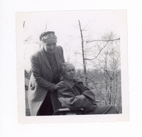 [Gabriela Mistral en Nueva York]  [fotografía].